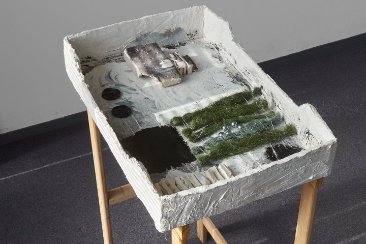 Angharad Williams, <em>Cradle</em>, 2016-2019, Mixed media, 85 x 62 x 40 cm HEFTI_DSF3881%20modell%201%20web